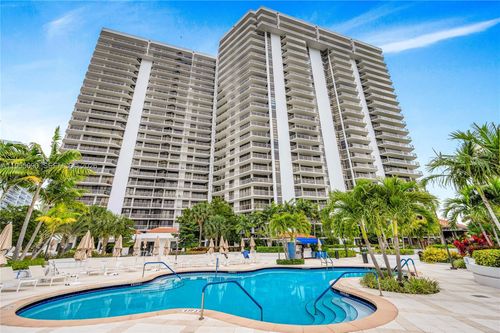 210-20281 E Country Club Dr, Aventura, FL, 33180-3024 | Card Image