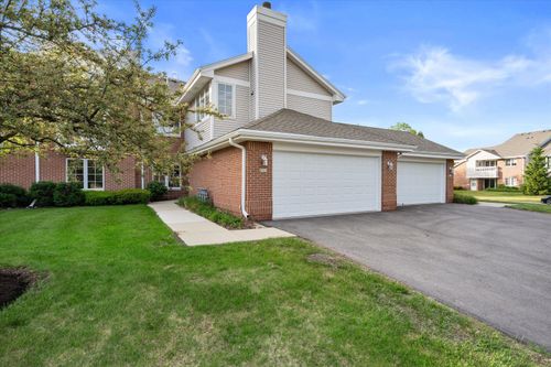 8765 Westlake Dr, Greendale, WI, 53129-1080 | Card Image