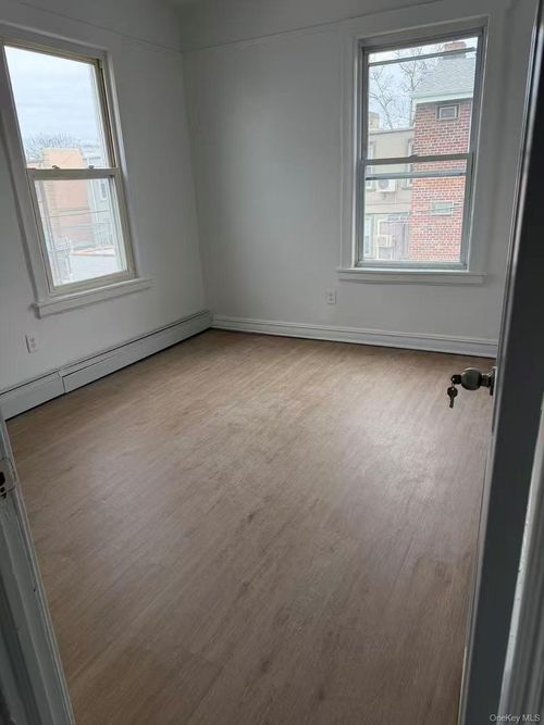fl-2nd-643 72nd St, Brooklyn, NY, 11209-2618 | Card Image