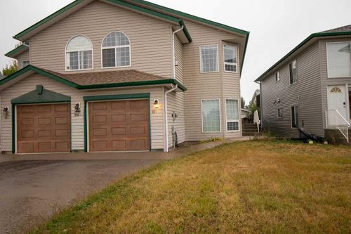 818 Red Crow Blvd W, Lethbridge, AB, T1K6W4 | Card Image