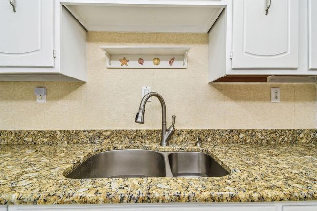 APT-208 - 17920 Gulf Blvd, Condo with 1 bedrooms, 2 bathrooms and null parking in REDINGTON SHORES FL | Image 14