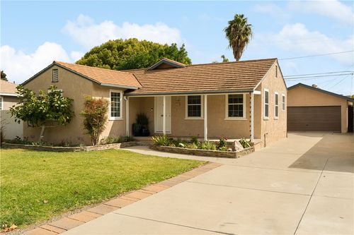 4808 Graywood Ave, Long Beach, CA, 90808-1321 | Card Image