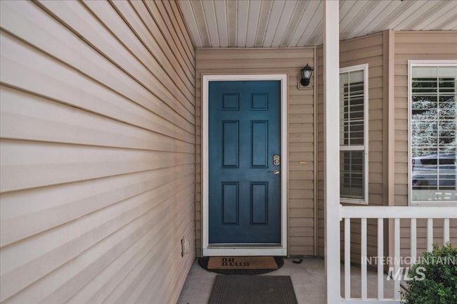 10972 W Spring River St, House other with 3 bedrooms, 3 bathrooms and 2 parking in Boise ID | Image 4