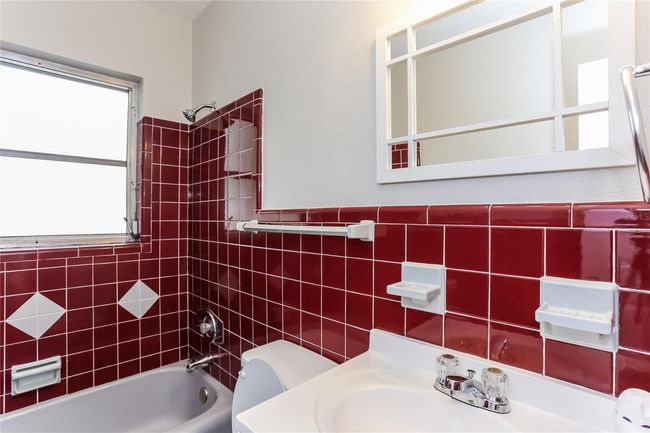 420 Flamingo Dr, House other with 3 bedrooms, 2 bathrooms and null parking in APOLLO BEACH FL | Image 12
