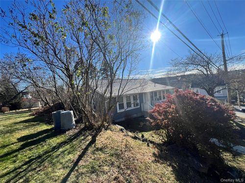8 Maple Ave, Tarrytown, NY, 10591-5010 | Card Image