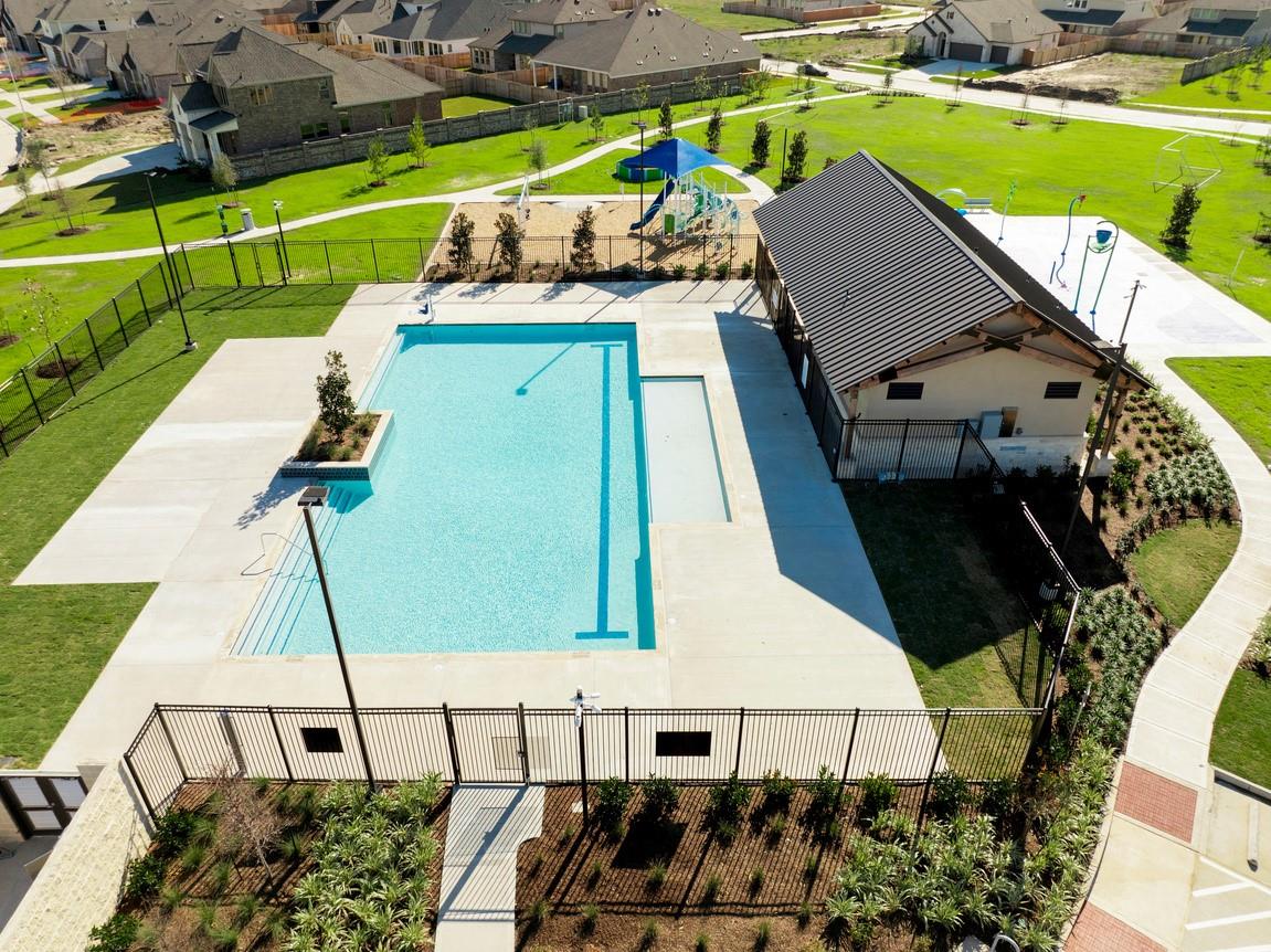 Residential in Iowa Colony 5