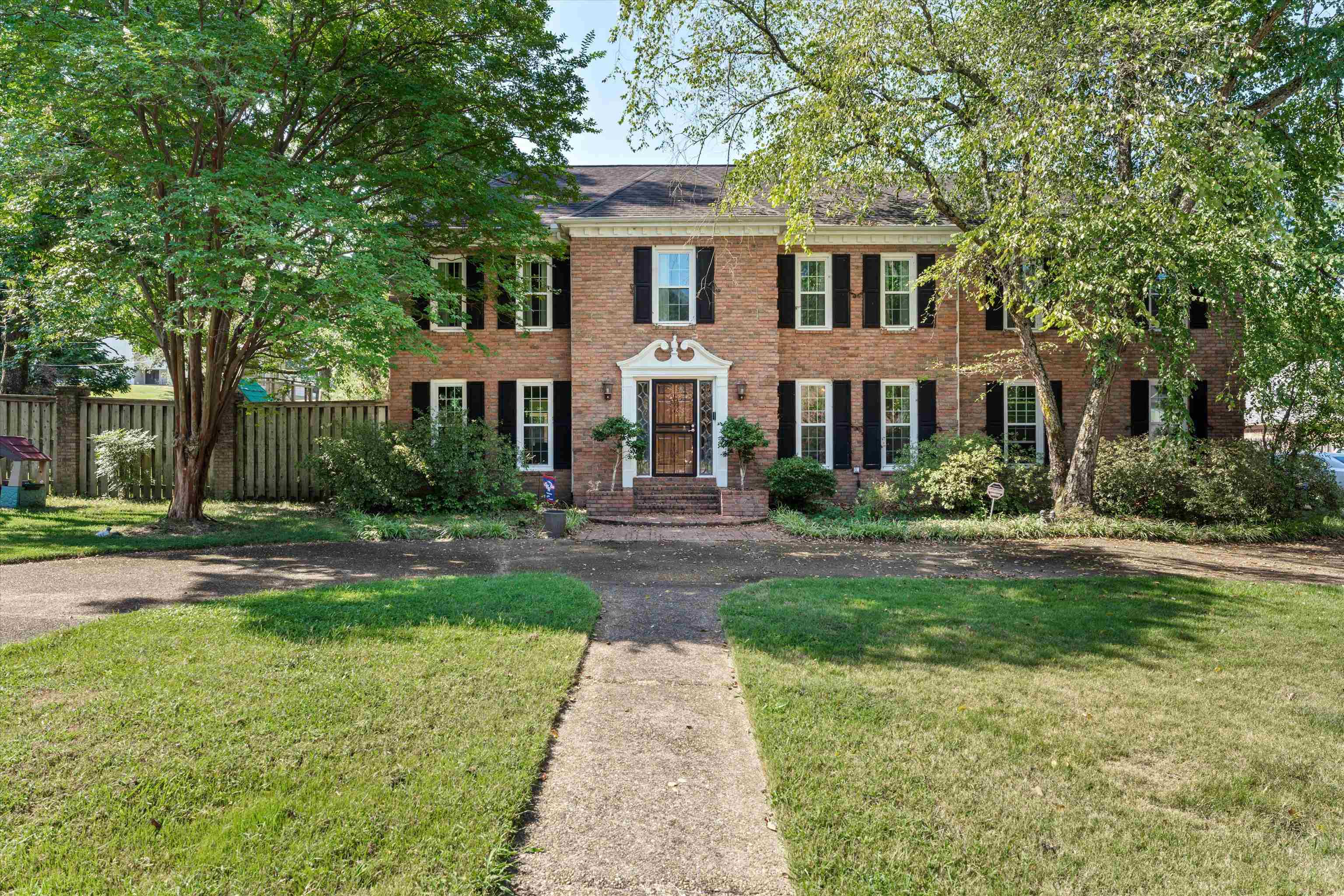 Lake Tide Cv, Memphis, TN 38120