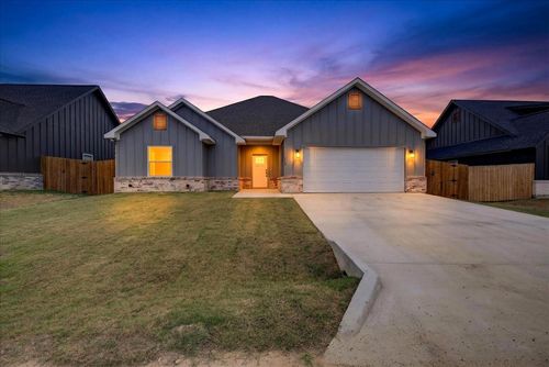 117 Bexar St, Mabank, TX, 75147 | Card Image