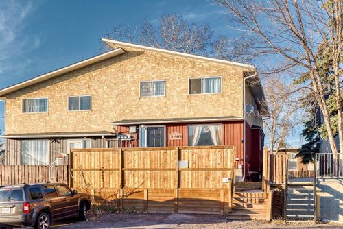 3-103 Pinehill Pl Ne, Calgary, AB, T1Y2L8 | Card Image
