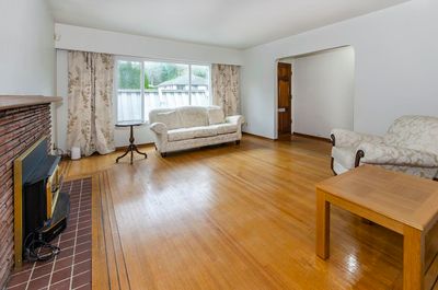 1835 Westview Dr, House other with 4 bedrooms, 2 bathrooms and 4 parking in North Vancouver BC | Image 3