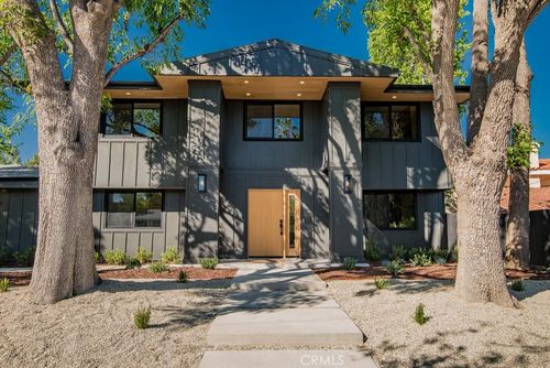 24245 Hatteras, Woodland Hills, CA, 91367 | Card Image