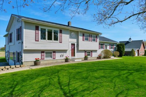 132 E Shore S, Grand Isle, VT, 05458-2436 | Card Image
