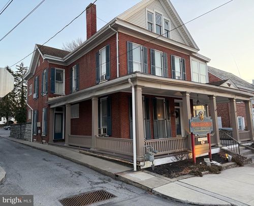 126 E King St, SHIPPENSBURG, PA, 17257-1326 | Card Image
