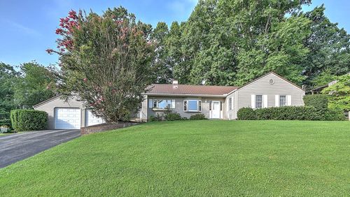 1711 Brentwood Dr, Greeneville, TN, 37743-6614 | Card Image