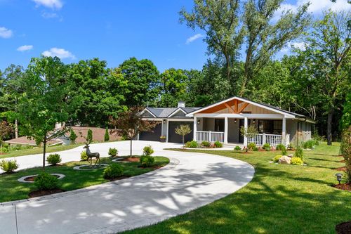 W4472 S Lakeshore Dr, Lake Geneva, WI, 53147-3928 | Card Image