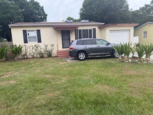803 Texas Ct, Fort Pierce, FL, 34950-9261 | Card Image