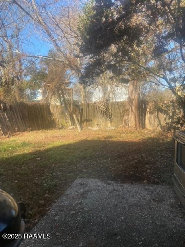 204 back yard | Image 6