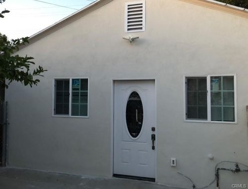 20727 Stephanie Dr, Winnetka, CA, 91306-4039 | Card Image