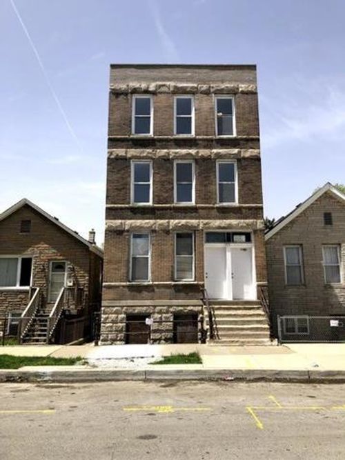 2f-3210 May St, Chicago, IL, 60608-6556 | Card Image