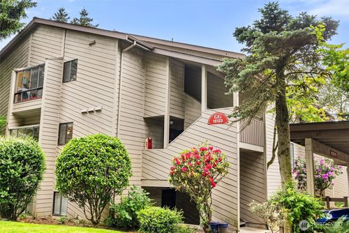 gg21-15123 Sunwood Blvd, Tukwila, WA, 98188-7890 | Card Image