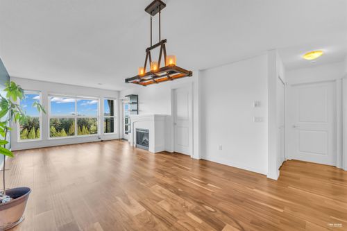 402-3082 Dayanee Springs Blvd, Coquitlam, BC, V3E0A3 | Card Image