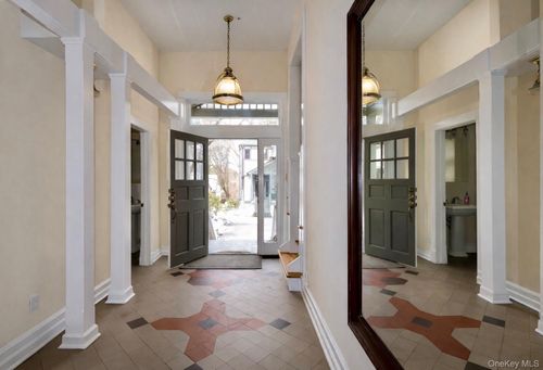 16 Clinton Ave, Dobbs Ferry, NY, 10522-2202 | Card Image