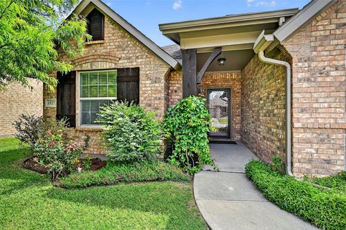 1527 San Carlos Dr, Van Alstyne, TX, 75495-2688 | Card Image