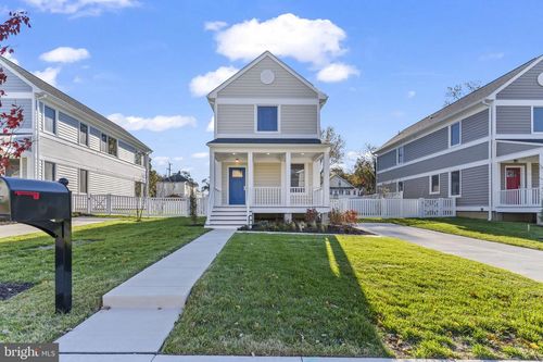 717 60th Pl, FAIRMOUNT HEIGHTS, MD, 20743-1604 | Card Image