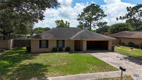105 Kirkwall St, Victoria, TX, 77904-2763 | Card Image