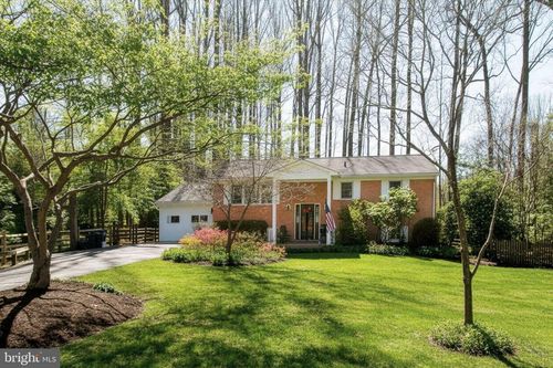 12415 Caisson Rd, FAIRFAX, VA, 22030-6529 | Card Image