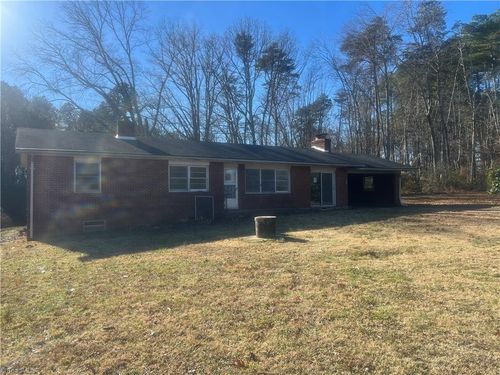 180 Cedar Ln, Reidsville, NC, 27320-9456 | Card Image