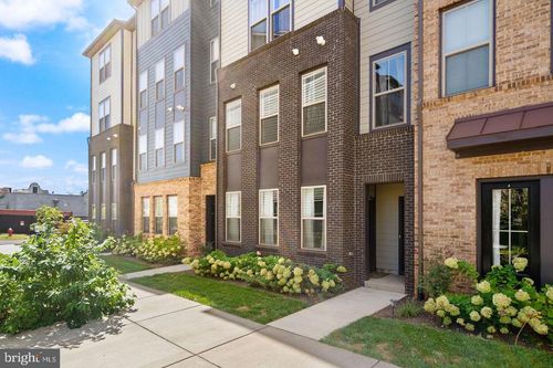 46005 Woodpecker Sq, STERLING, VA, 20165-6187 | Card Image