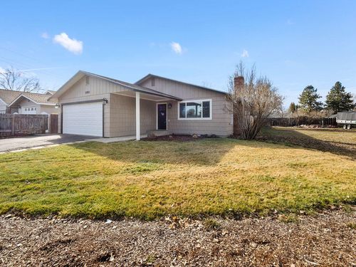 4900 Gatewood Dr, Klamath Falls, OR, 97603-8410 | Card Image