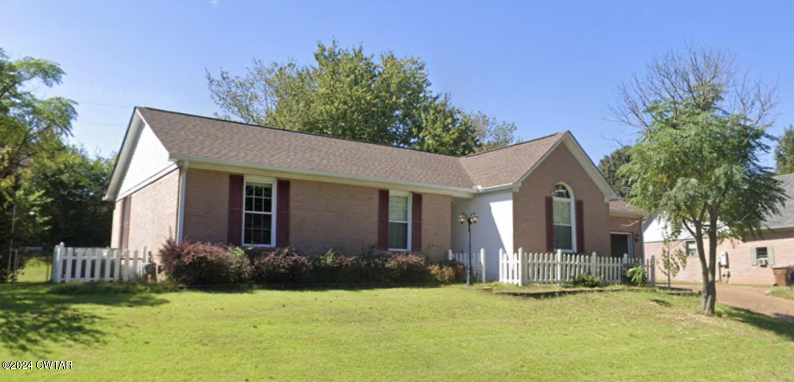 Jemma Dr, Lexington, TN 38351