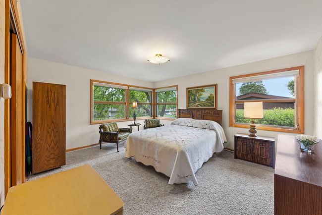 714 80 Th St, House other with 4 bedrooms, 2 bathrooms and 4 parking in Downers Grove IL | Image 11