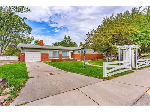 709 Berkeley Ave, Alamosa, CO, 81101-2001 | Card Image