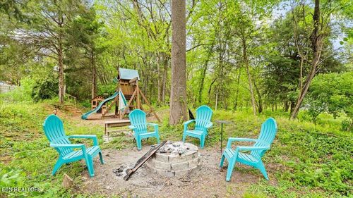 1816 River Poppy Rd, Mascot, TN, 37806-2034 | Card Image