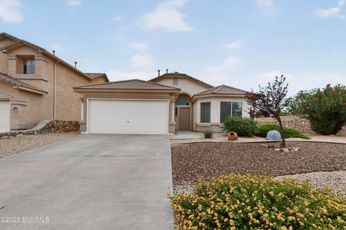 2502 Candlewood Cir, Las Cruces, NM, 88011-4282 | Card Image