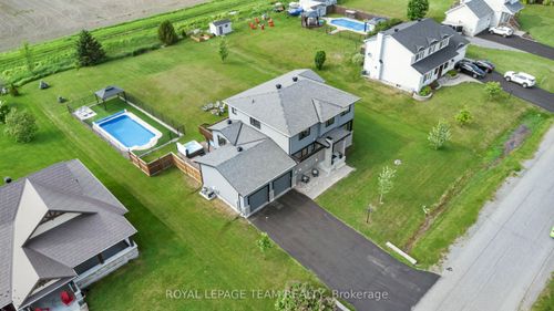 82 Porcupine Trail, Dunrobin, ON, K0A1T0 | Card Image