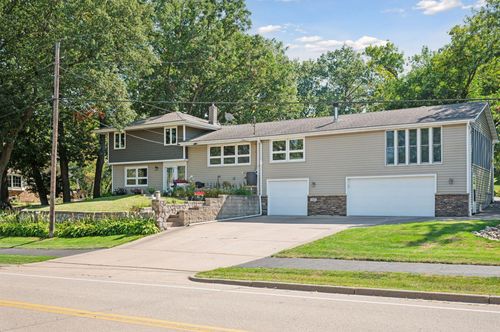 4415 Victoria St N, Shoreview, MN, 55126-2226 | Card Image