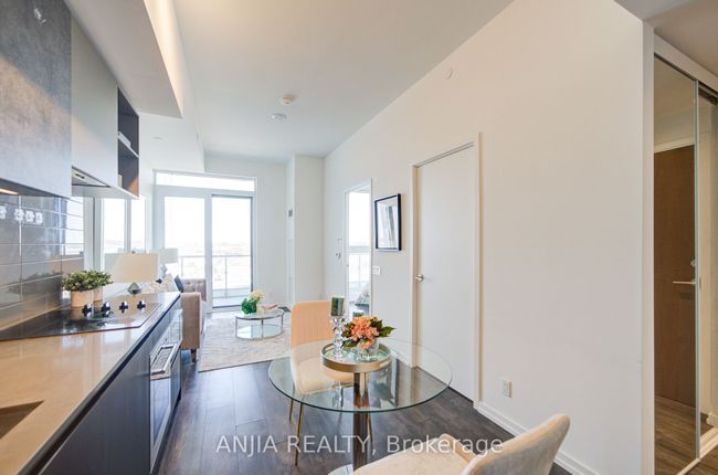 1712 - 1000 Portage Pky, Condo with 1 bedrooms, 1 bathrooms and null parking in Concord ON | Image 10