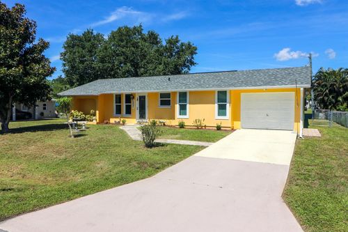 582 Ridgewood St Nw, PORT CHARLOTTE, FL, 33952-6548 | Card Image