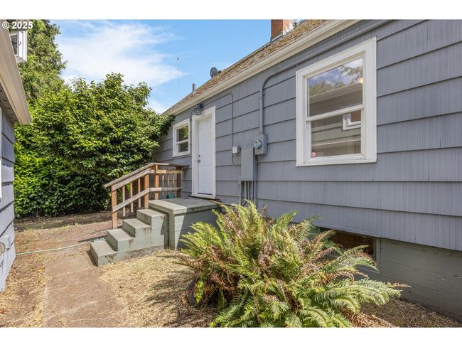 1391 W 5 Th Ave, House other with 3 bedrooms, 1 bathrooms and 1 parking in Eugene OR | Image 25