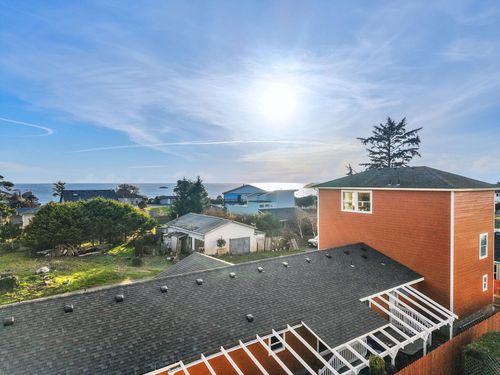 360 Grand Ave, Crescent City, CA, 95531-3220 | Card Image