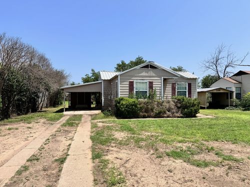 1102 Santa Clara Dr, Brownwood, TX, 76801-1922 | Card Image