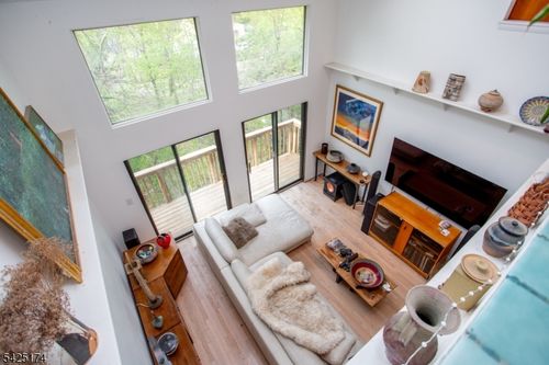 120 Swan St, LAMBERTVILLE, NJ, 08530-1053 | Card Image