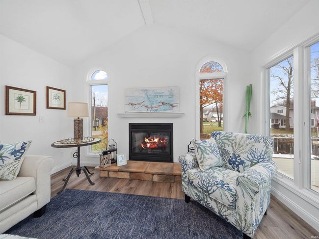 8006 E Cherokee Rd, House other with 3 bedrooms, 2 bathrooms and null parking in Syracuse IN | Image 11