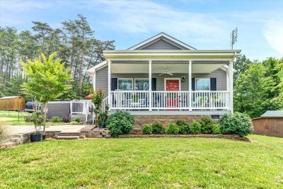 Lake Access Home | Image 1