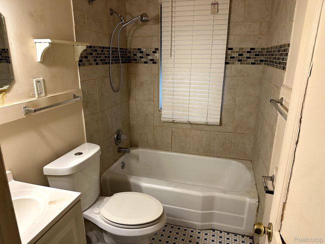 20093 Faust Ave, House other with 2 bedrooms, 1 bathrooms and null parking in Detroit MI | Image 6