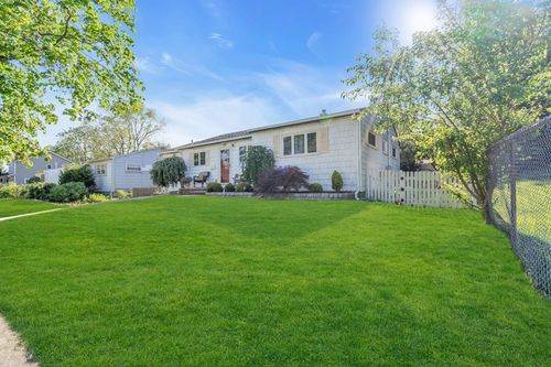 17 Gerhard Rd, Plainview, NY, 11803-5501 | Card Image